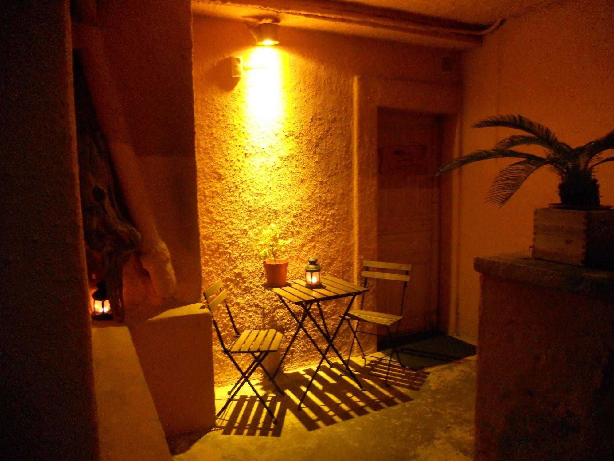 Bed and Breakfast Pyrenées Emotions Malvézie Exterior foto